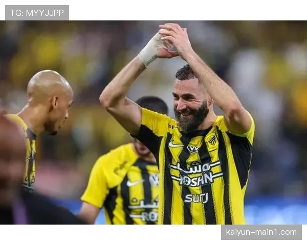 皇家马德里六球狂胜摩纳哥 本泽马帽子戏法闪耀全场 皇家马德里六球狂胜摩纳哥 本泽马帽子戏法闪耀全场